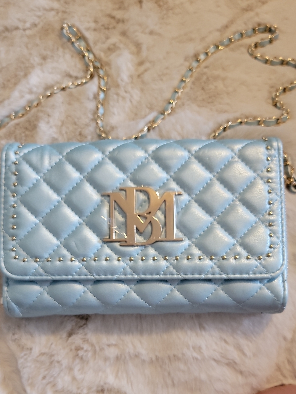 Badgley Mischka Vegan leather Light Blue Quilted Chain Crossbody Wallet. NWT